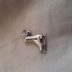 Silver Tone, Ice Skate ⛸️ Charm
